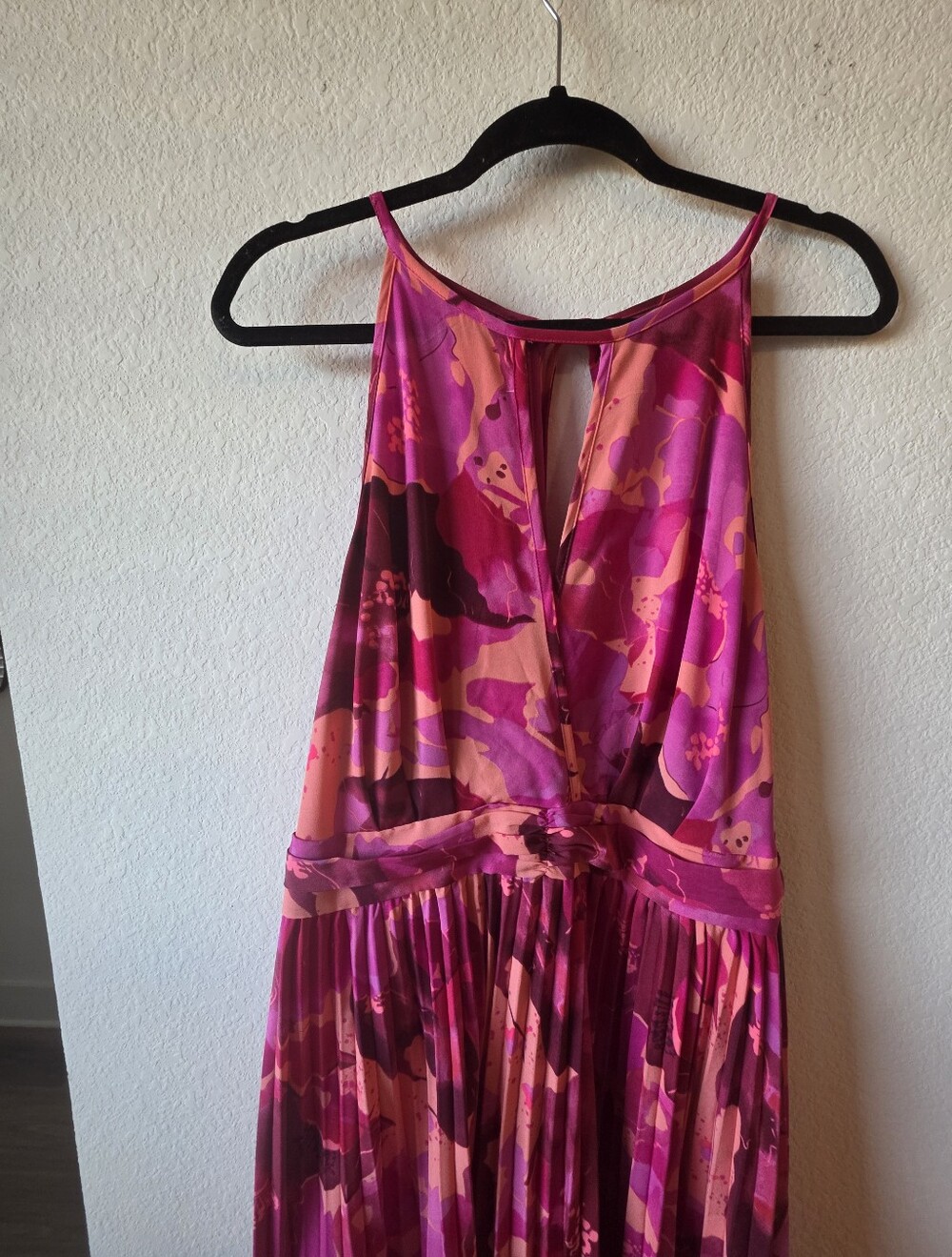 SHEIN Magenta Pink Printed Halter Maxi Dress - Picture 3 of 10